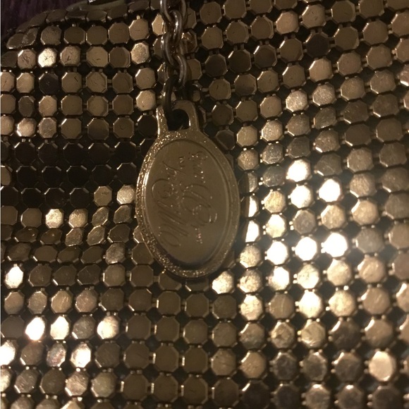 Whiting & Davis Gold Sequin Medium Size Bag - Picture 2 of 13